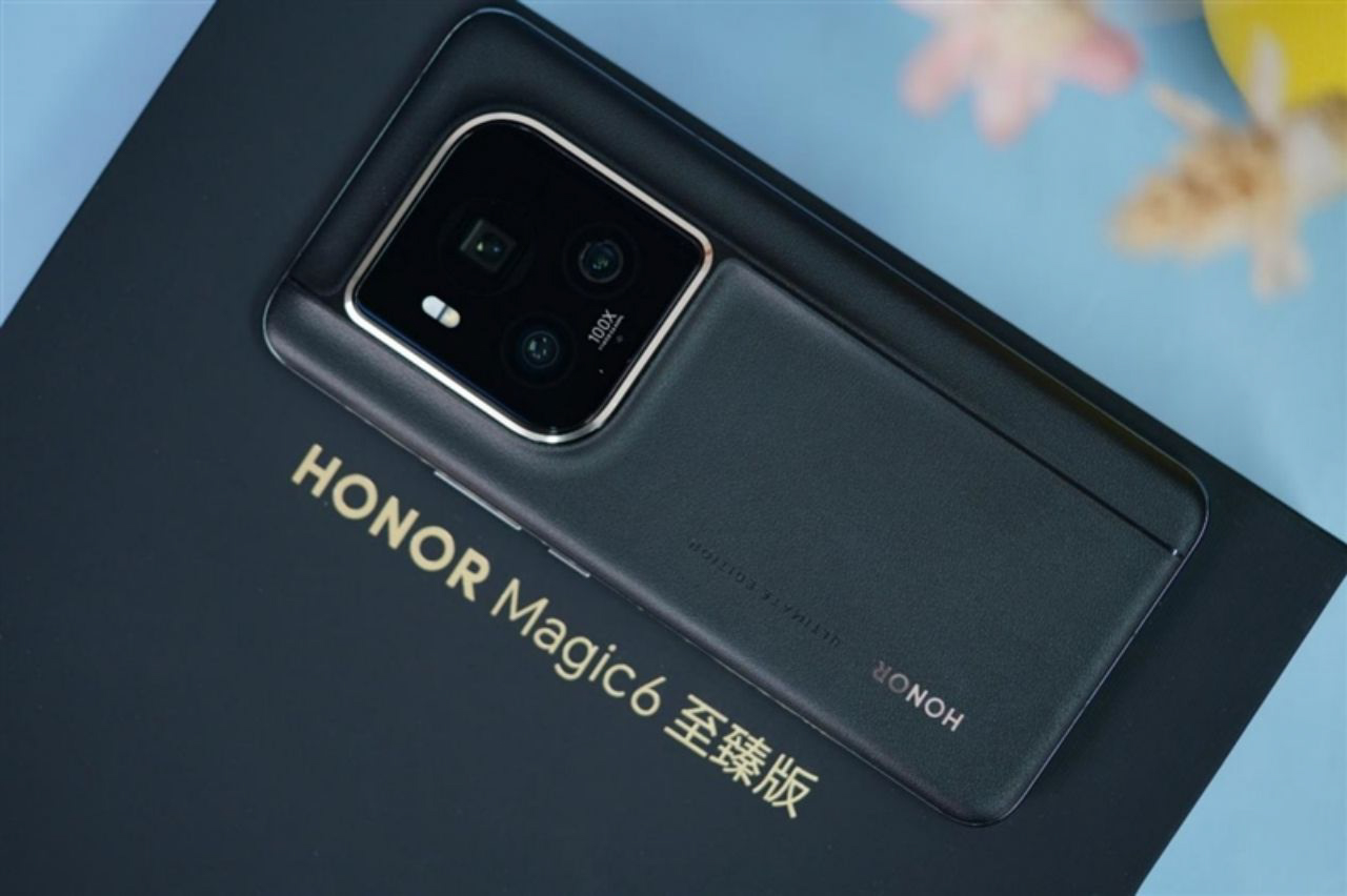 Honor-Magic-6-Ultimate-Editiong-2